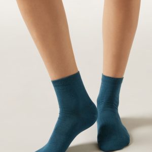 Short Socks with Trimmed Cuffs