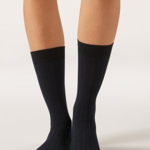 Ribbed Mid-Calf Socks